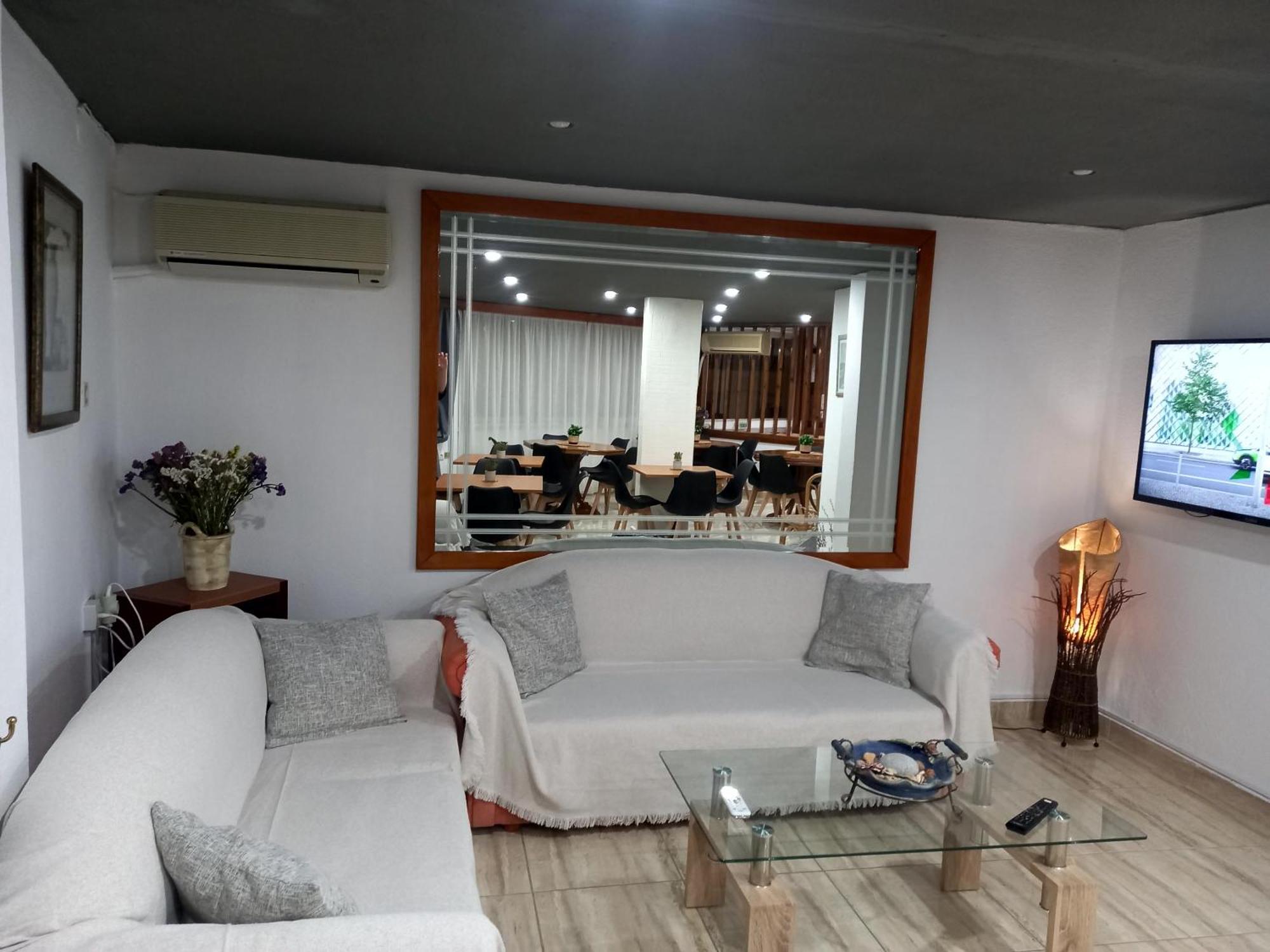 לאוטרה אדיפסאו Hotel Tainaro מראה חיצוני תמונה