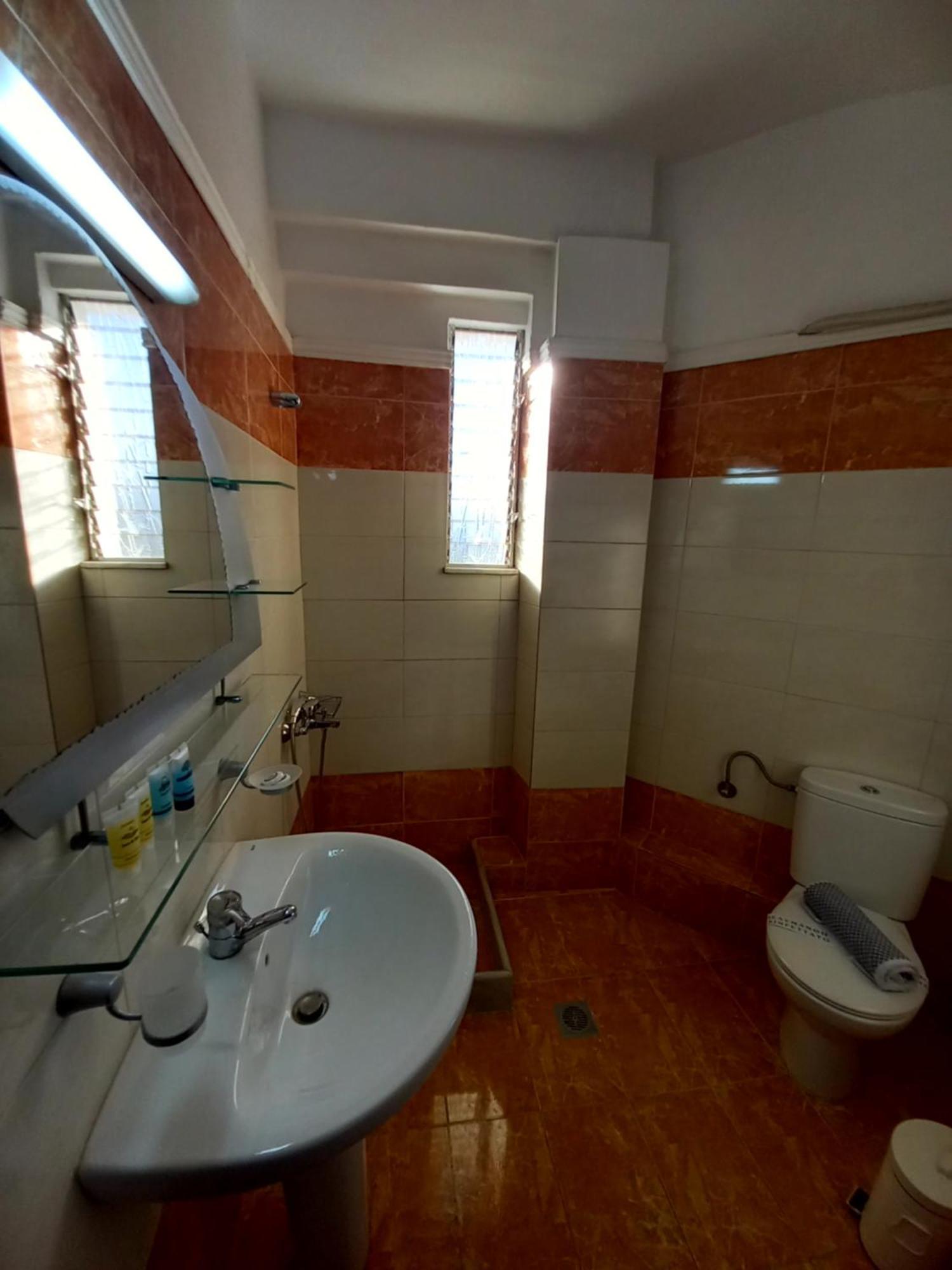 לאוטרה אדיפסאו Hotel Tainaro מראה חיצוני תמונה