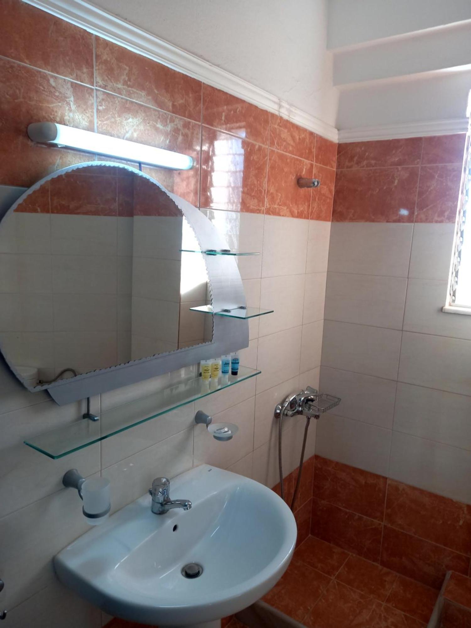לאוטרה אדיפסאו Hotel Tainaro מראה חיצוני תמונה