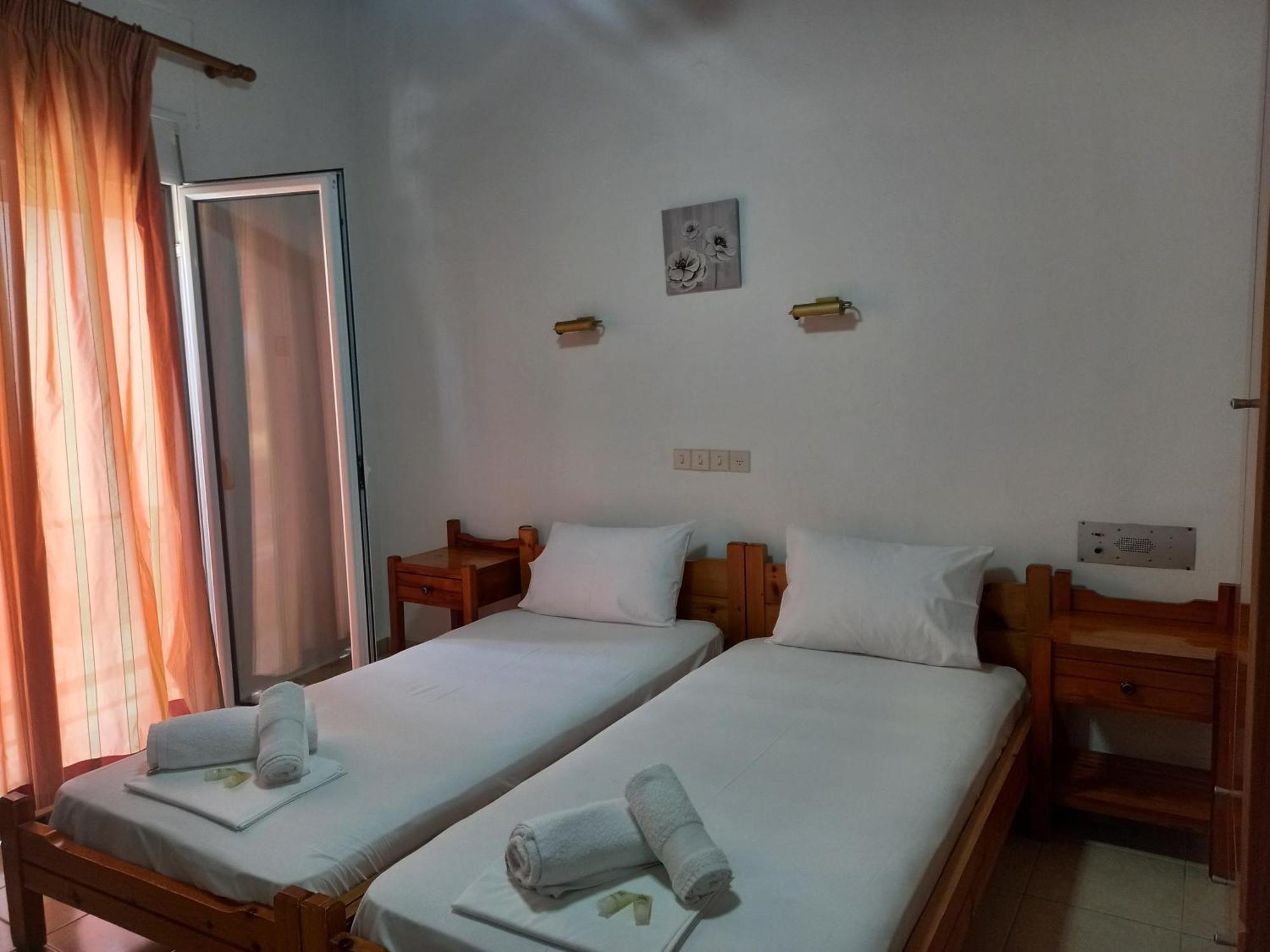 לאוטרה אדיפסאו Hotel Tainaro מראה חיצוני תמונה